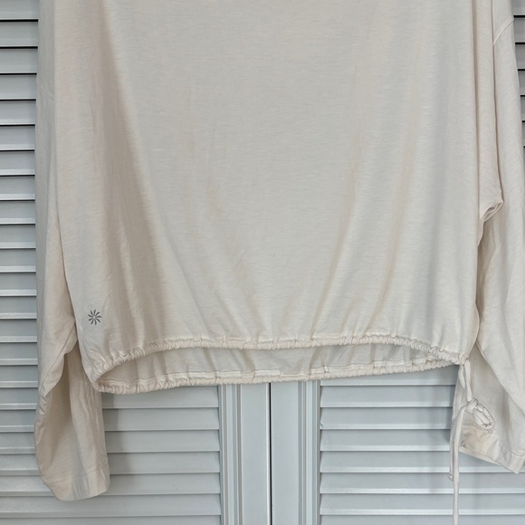 Athleta Cool Down Cream Long Sleeve Top Size M - Picture 3 of 6